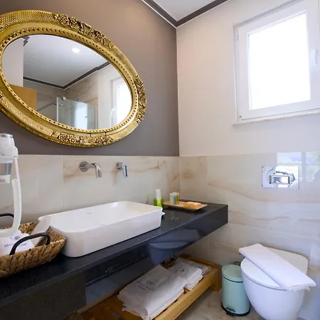 Blanca Hotel *